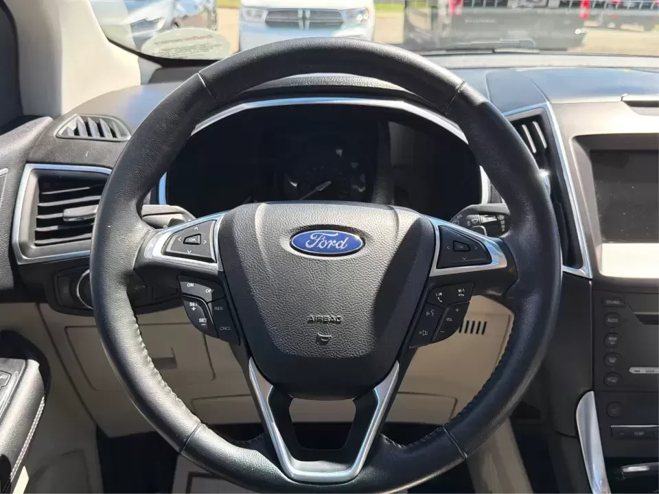 2016 Ford Edge Titanium (2FMPK3K93GB) with an 2.0L L4 DOHC 16V engine, 6A transmission, located at 880 E. National Road, Vandalia, OH, 45377, (937) 908-9800, 39.891918, -84.183594 - Picture your next road trip weekend: a comfortable SUV that can handle the daily school run, the long commute up I75, and a quick escape to the National Museum of the U.S. Air Force-without feeling like you're roughing it. This 2016 Ford Edge Titanium is built for real life in Vandalia, OH: roomy, c - Photo#16