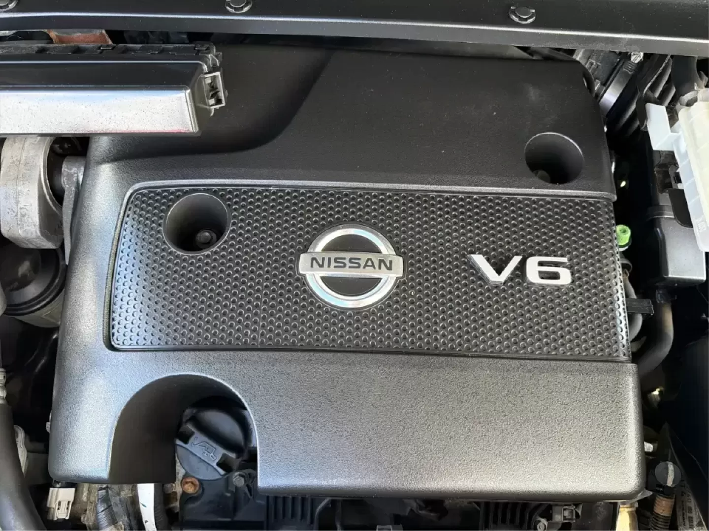 2015 Nissan Pathfinder SL (5N1AR2MM2FC) with an 3.5L V-6 DOHC engine, Continuously Variable Transmission transmission, located at 880 E. National Road, Vandalia, OH, 45377, (937) 908-9800, 39.891918, -84.183594 - Pack up the kids, load the cooler, and point the GPS toward your next weekend escape-this 2015 Nissan Pathfinder SL is the kind of 3-row SUV that fits real life in Vandalia, from school drop-offs and Costco runs to road trips up I75 and afternoons at the National Museum of the U.S. Air Force. With c - Photo#11