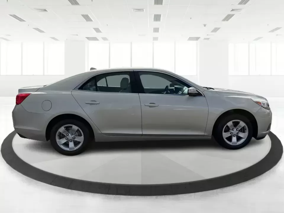 2013 Chevrolet Malibu 1LT (1G11C5SA8DF) with an ECOTEC 2.5L I-4 gasoline direct injection engine, 6-Speed Automatic transmission, located at 4508 South Dixie Dr, Moraine, OH, 45439, (937) 908-9800, 39.689976, -84.218452 - Need a dependable commuter that still feels comfortable for date night in the Oregon District or a quick weekend escape out toward Caesar Creek? This 2013 Chevrolet Malibu 1LT sedan is built for real-life driving in Moraine and the greater Dayton area-easy to park, smooth on I75, and efficient enoug - Photo#1