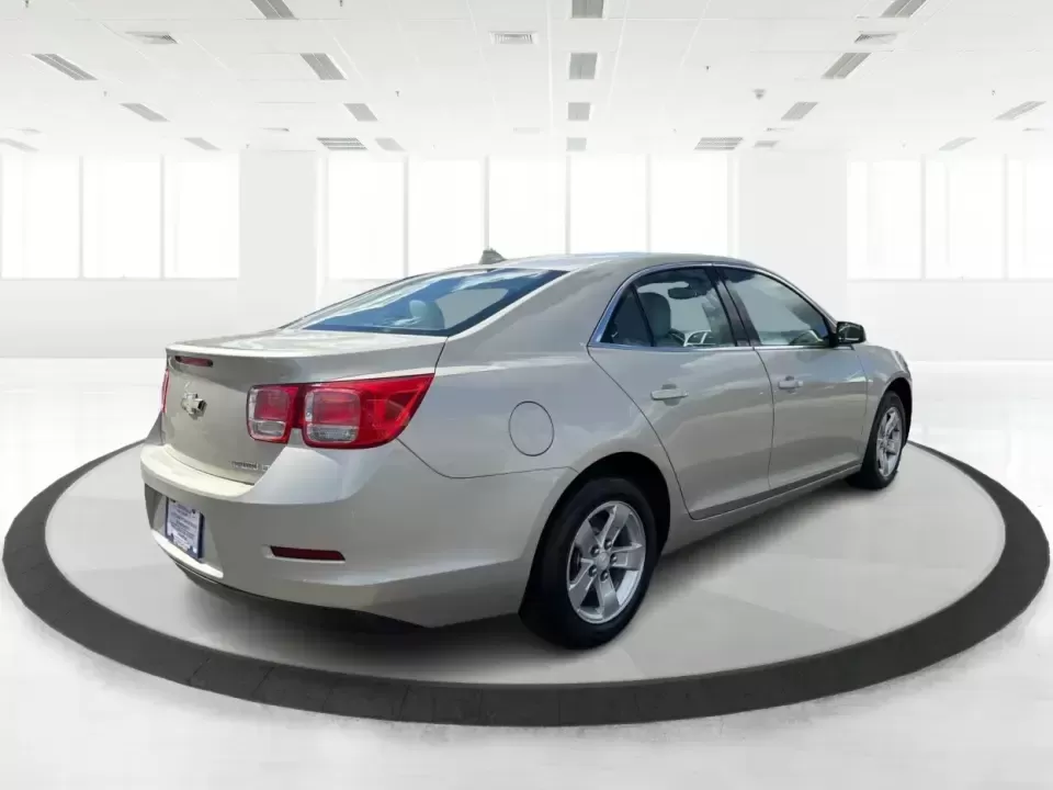 2013 Chevrolet Malibu 1LT (1G11C5SA8DF) with an ECOTEC 2.5L I-4 gasoline direct injection engine, 6-Speed Automatic transmission, located at 4508 South Dixie Dr, Moraine, OH, 45439, (937) 908-9800, 39.689976, -84.218452 - Need a dependable commuter that still feels comfortable for date night in the Oregon District or a quick weekend escape out toward Caesar Creek? This 2013 Chevrolet Malibu 1LT sedan is built for real-life driving in Moraine and the greater Dayton area-easy to park, smooth on I75, and efficient enoug - Photo#2