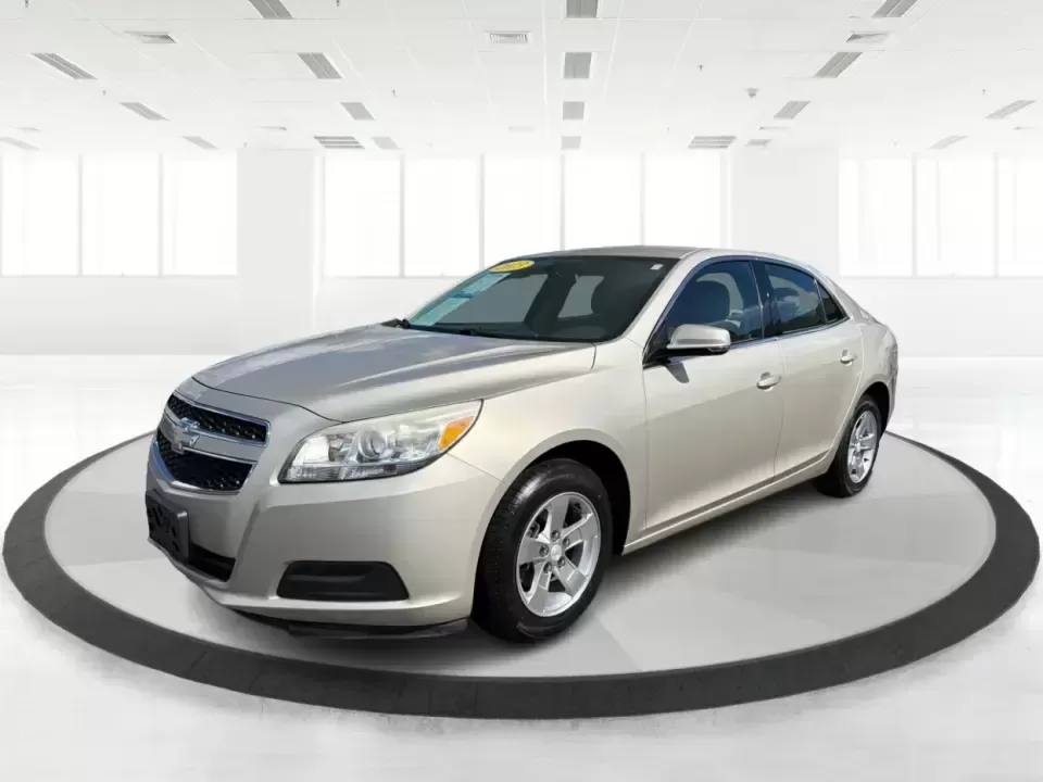 2013 Chevrolet Malibu 1LT (1G11C5SA8DF) with an ECOTEC 2.5L I-4 gasoline direct injection engine, 6-Speed Automatic transmission, located at 4508 South Dixie Dr, Moraine, OH, 45439, (937) 908-9800, 39.689976, -84.218452 - Need a dependable commuter that still feels comfortable for date night in the Oregon District or a quick weekend escape out toward Caesar Creek? This 2013 Chevrolet Malibu 1LT sedan is built for real-life driving in Moraine and the greater Dayton area-easy to park, smooth on I75, and efficient enoug - Photo#8