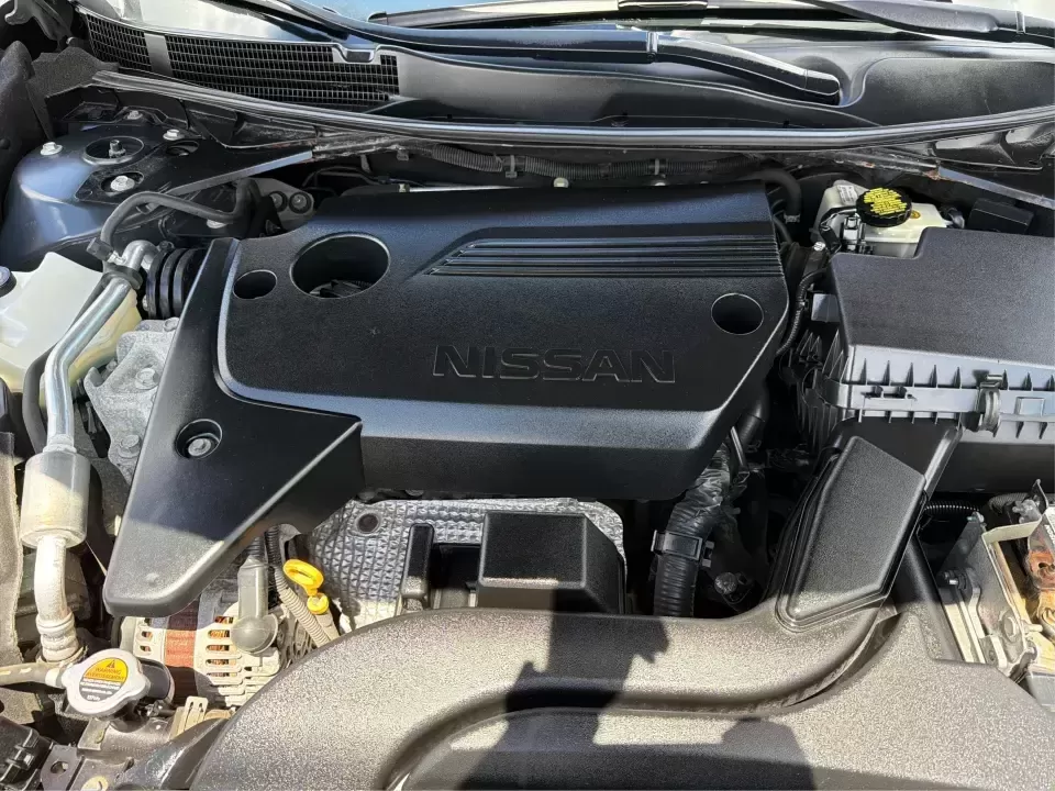 2017 Nissan Altima 2.5 S (1N4AL3AP8HC) with an 2.5L L4 DOHC 16V engine, CVT transmission, located at 4508 South Dixie Dr, Moraine, OH, 45439, (937) 908-9800, 39.689976, -84.218452 - Need a reliable daily driver for I-75 commutes, Wright-Patterson AFB runs, or quick family errands around Dayton? This 2017 Nissan Altima 2.5 SV in Super Black is a smart, comfortable sedan that fits real life in Moraine-easy to park, efficient to live with, and roomy enough for carpools, groceries, - Photo#11