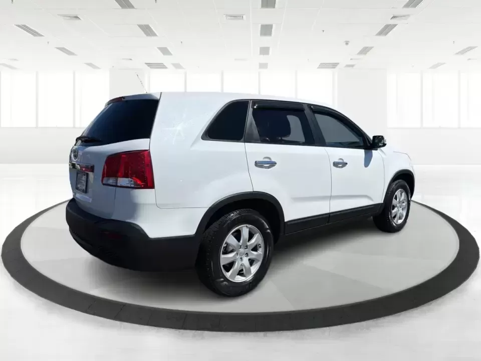 2013 Kia Sorento LX (5XYKT3A17DG) with an 2.4L I-4 DOHC engine, 6-Speed Automatic transmission, located at 401 Woodman Dr, Riverside, OH, 45431, (937) 908-9800, 39.760899, -84.123421 - Pack up the kids, load the groceries, or point the GPS toward a weekend getaway-this 2013 Kia Sorento LX is the kind of practical SUV that fits real life in Riverside, Ohio. With confident road manners for daily commuting and flexible space for road trips, it's a smart choice for growing families, b - Photo#2