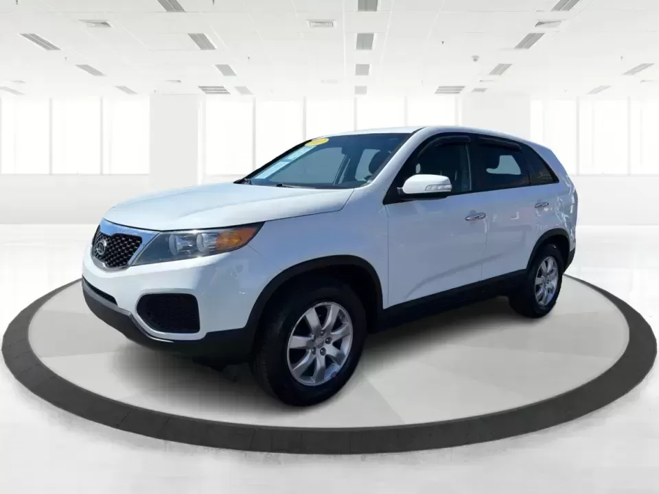 2013 Kia Sorento LX (5XYKT3A17DG) with an 2.4L I-4 DOHC engine, 6-Speed Automatic transmission, located at 401 Woodman Dr, Riverside, OH, 45431, (937) 908-9800, 39.760899, -84.123421 - Pack up the kids, load the groceries, or point the GPS toward a weekend getaway-this 2013 Kia Sorento LX is the kind of practical SUV that fits real life in Riverside, Ohio. With confident road manners for daily commuting and flexible space for road trips, it's a smart choice for growing families, b - Photo#8