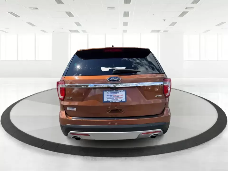 2017 Ford Explorer XLT 4WD (1FM5K8D86HG) with an 3.5L V6 DOHC 24V engine, 6A transmission, located at 401 Woodman Dr, Riverside, OH, 45431, (937) 908-9800, 39.760899, -84.123421 - Load up the family, cue the playlist, and point the nose toward your next weekend escape-this 2017 Ford Explorer XLT 4WD is built for the real-life mix of school runs, long commutes, and road trips out of Riverside. With three rows of SUV versatility and confident 4WD capability, it's a smart fit fo - Photo#3