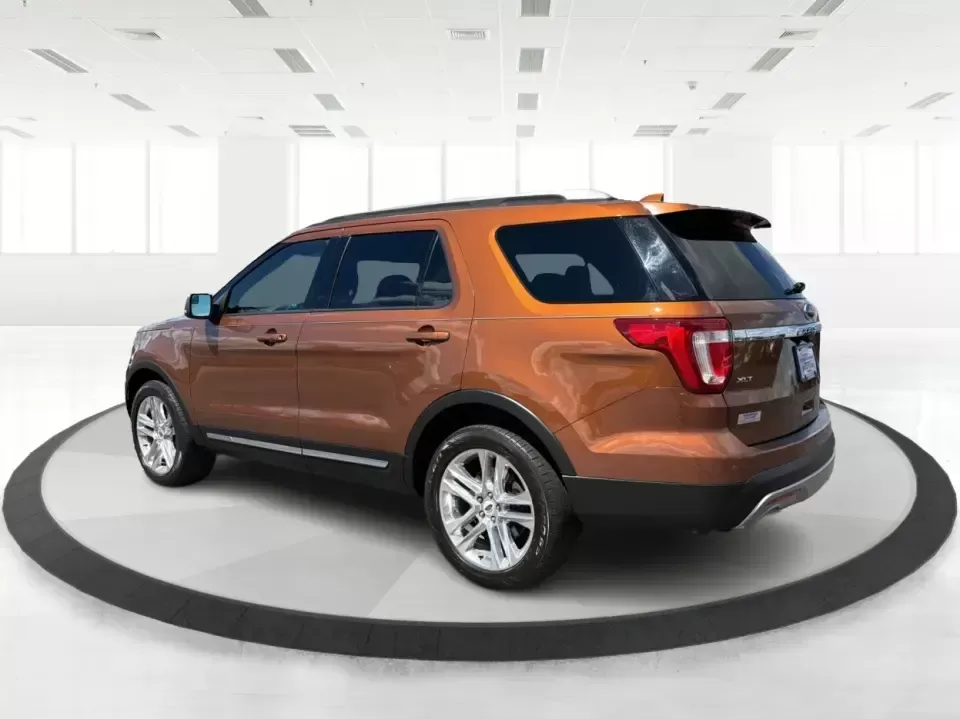 2017 Ford Explorer XLT 4WD (1FM5K8D86HG) with an 3.5L V6 DOHC 24V engine, 6A transmission, located at 401 Woodman Dr, Riverside, OH, 45431, (937) 908-9800, 39.760899, -84.123421 - Load up the family, cue the playlist, and point the nose toward your next weekend escape-this 2017 Ford Explorer XLT 4WD is built for the real-life mix of school runs, long commutes, and road trips out of Riverside. With three rows of SUV versatility and confident 4WD capability, it's a smart fit fo - Photo#4