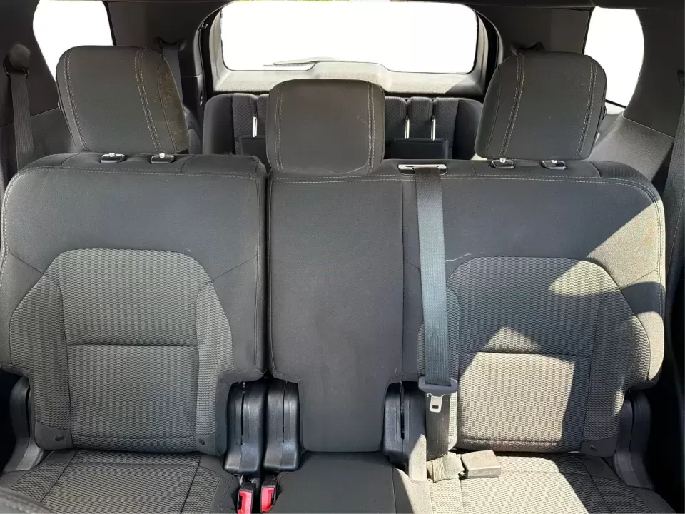 2017 Ford Explorer XLT 4WD (1FM5K8D86HG) with an 3.5L V6 DOHC 24V engine, 6A transmission, located at 401 Woodman Dr, Riverside, OH, 45431, (937) 908-9800, 39.760899, -84.123421 - Load up the family, cue the playlist, and point the nose toward your next weekend escape-this 2017 Ford Explorer XLT 4WD is built for the real-life mix of school runs, long commutes, and road trips out of Riverside. With three rows of SUV versatility and confident 4WD capability, it's a smart fit fo - Photo#14