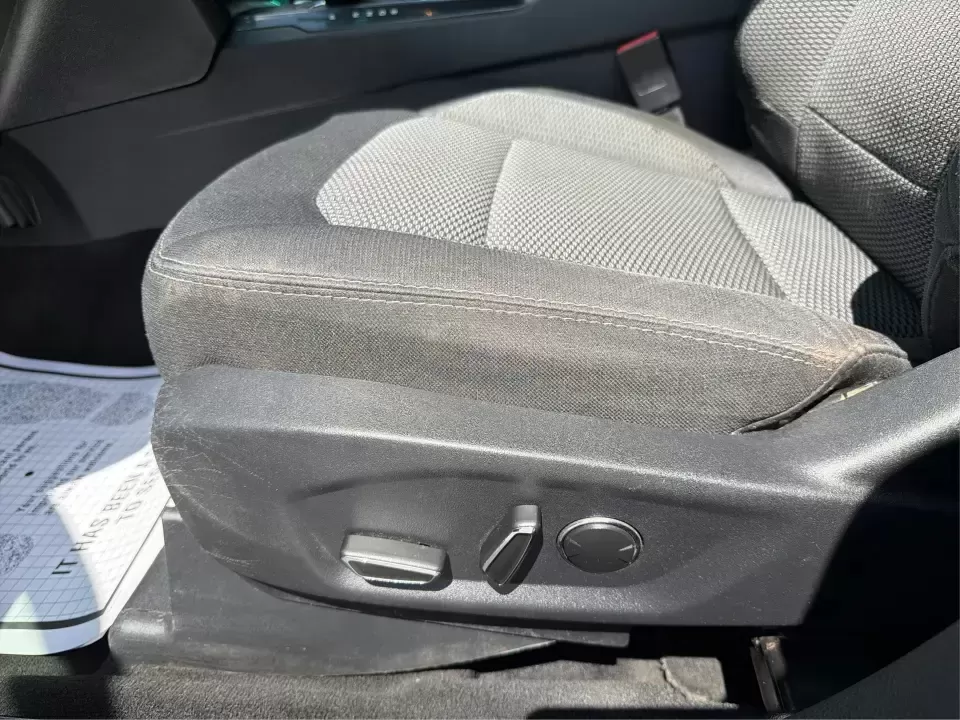 2017 Ford Explorer XLT 4WD (1FM5K8D86HG) with an 3.5L V6 DOHC 24V engine, 6A transmission, located at 401 Woodman Dr, Riverside, OH, 45431, (937) 908-9800, 39.760899, -84.123421 - Load up the family, cue the playlist, and point the nose toward your next weekend escape-this 2017 Ford Explorer XLT 4WD is built for the real-life mix of school runs, long commutes, and road trips out of Riverside. With three rows of SUV versatility and confident 4WD capability, it's a smart fit fo - Photo#18