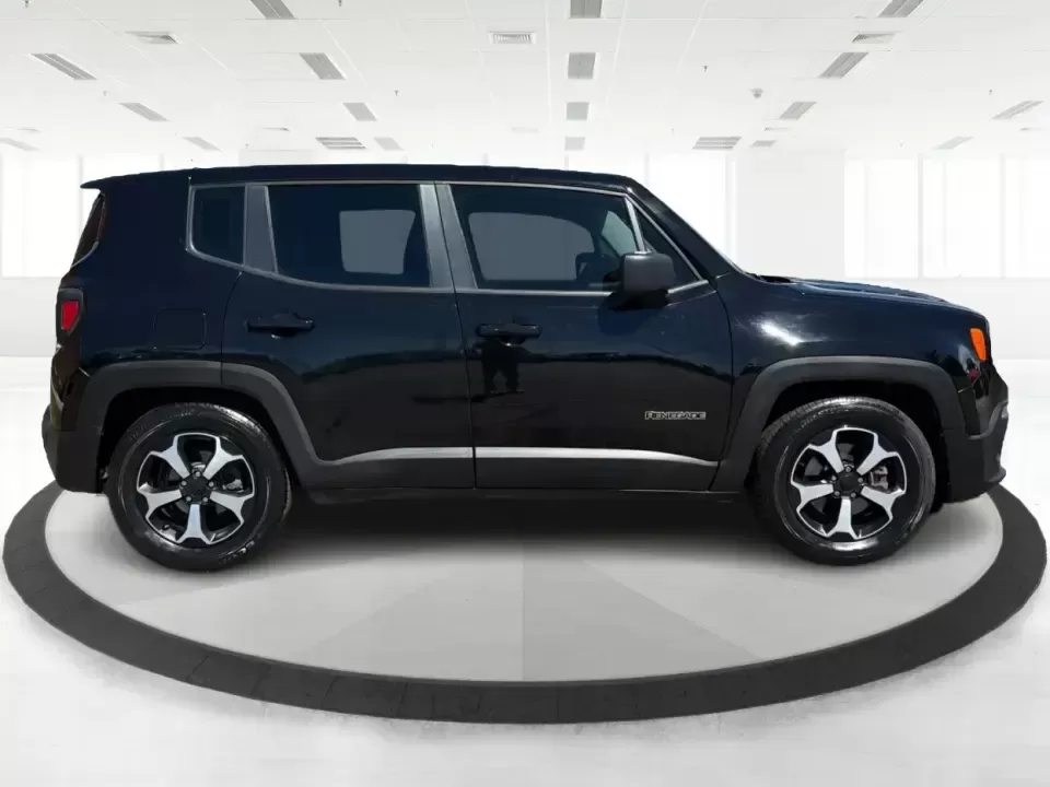 2016 Jeep Renegade Sport FWD (ZACCJAAT2GP) with an 2.4L L4 DOHC 16V engine, 6M transmission, located at 1951 S Dayton Lakeview Rd., New Carlisle, OH, 45344, (937) 908-9800, 39.890999, -84.050255 - Need a practical crossover that can handle the daily commute to Dayton, quick school runs, and spontaneous weekend escapes to Buck Creek State Park? This 2016 Jeep Renegade Sport in Black is built for real-life Ohio driving-easy to park downtown, confident on I70 and Route 235, and versatile enough - Photo#1