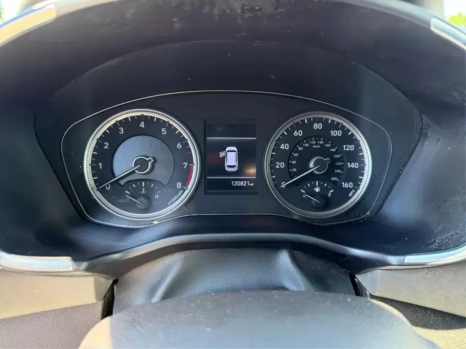 2019 Hyundai Santa Fe SE 2.4 AWD (5NMS2CAD6KH) with an 2.4L L4 DOHC 16V engine, 8A transmission, located at 1951 S Dayton Lakeview Rd., New Carlisle, OH, 45344, (937) 908-9800, 39.890999, -84.050255 - Pack up the kids, load the cooler, and point the GPS toward a weekend at George Rogers Clark Park or a quick getaway to Buck Creek State Park-this 2019 Hyundai Santa Fe SE is the kind of SUV that fits real life in New Carlisle. Whether you're juggling school drop-offs, commuting down I70 toward Dayt - Photo#15