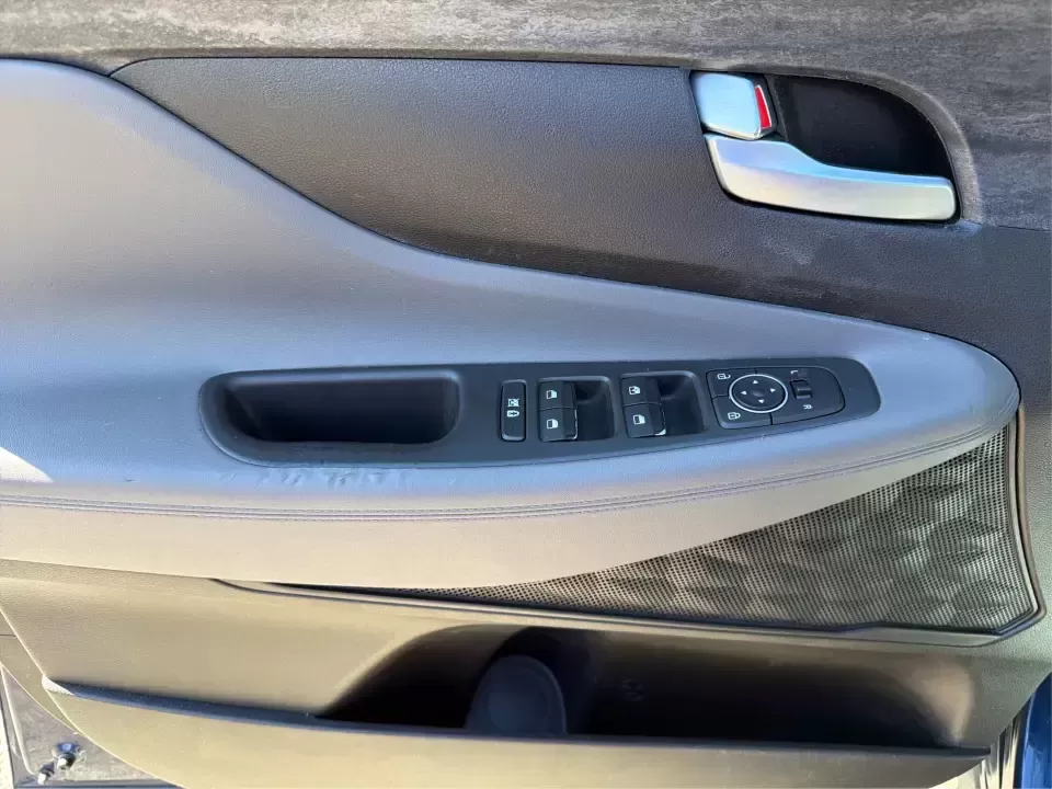 2019 Hyundai Santa Fe SE 2.4 AWD (5NMS2CAD6KH) with an 2.4L L4 DOHC 16V engine, 8A transmission, located at 1951 S Dayton Lakeview Rd., New Carlisle, OH, 45344, (937) 908-9800, 39.890999, -84.050255 - Pack up the kids, load the cooler, and point the GPS toward a weekend at George Rogers Clark Park or a quick getaway to Buck Creek State Park-this 2019 Hyundai Santa Fe SE is the kind of SUV that fits real life in New Carlisle. Whether you're juggling school drop-offs, commuting down I70 toward Dayt - Photo#17
