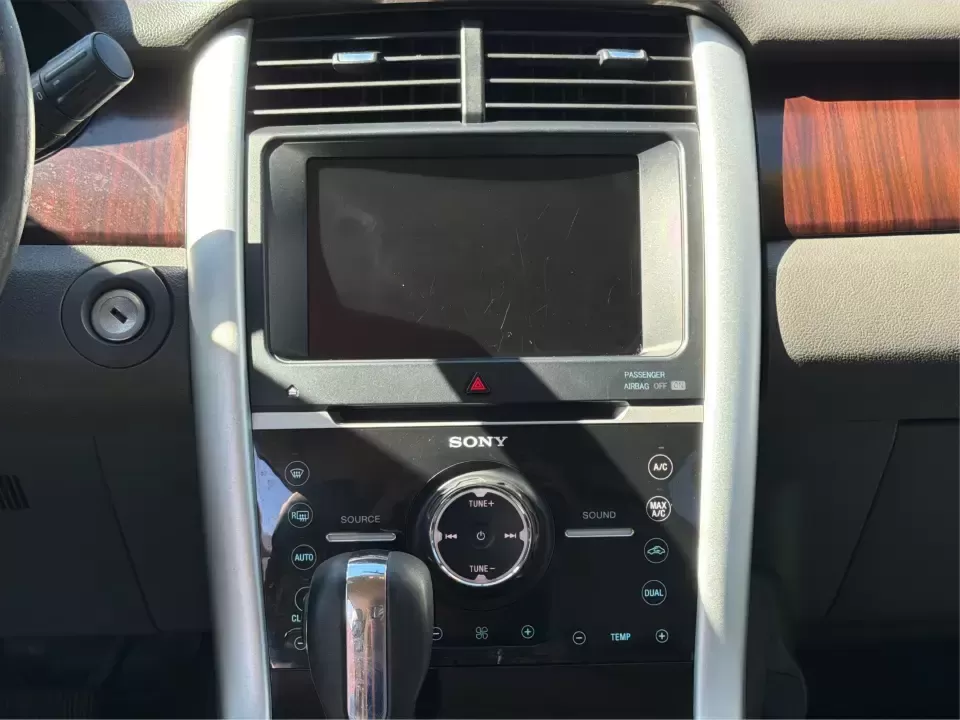 2013 Ford Edge Limited (2FMDK4KC2DB) with an 3.5L V-6 DOHC engine, 6-Speed Automatic transmission, located at 1951 S Dayton Lakeview Rd., New Carlisle, OH, 45344, (937) 908-9800, 39.890999, -84.050255 - 2013 Ford Edge Limited - Photo#13