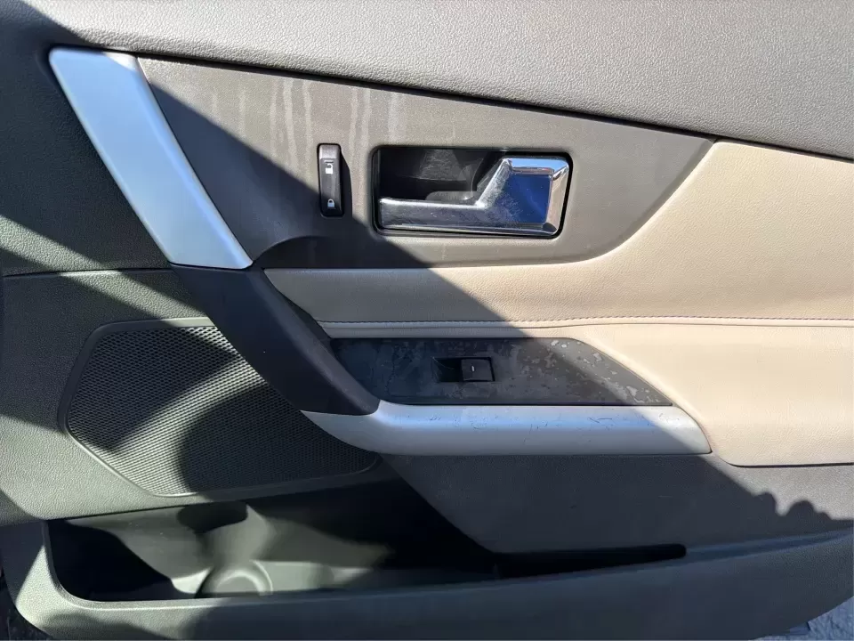 2013 Ford Edge Limited (2FMDK4KC2DB) with an 3.5L V-6 DOHC engine, 6-Speed Automatic transmission, located at 1951 S Dayton Lakeview Rd., New Carlisle, OH, 45344, (937) 908-9800, 39.890999, -84.050255 - 2013 Ford Edge Limited - Photo#20