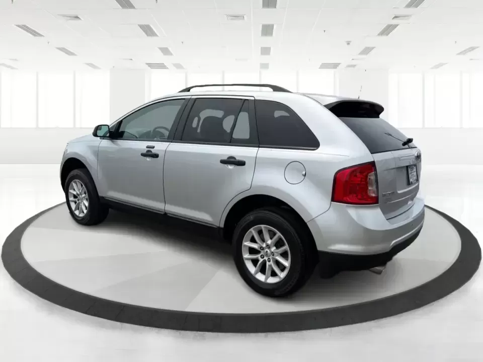 2014 Ford Edge SE FWD (2FMDK3GC0EB) with an 3.5L V6 DOHC 24V engine, 6-Speed Automatic transmission, located at 880 E. National Road, Vandalia, OH, 45377, (937) 908-9800, 39.891918, -84.183594 - Need an SUV that fits real life in the Miami Valley-school drop-offs, a steady commute, and weekend errands-without feeling bulky or hard to park? This 2014 Ford Edge SE FWD is a smart, comfortable choice for everyday drivers who want roomy seating for five, useful tech, and confident road manners f - Photo#4