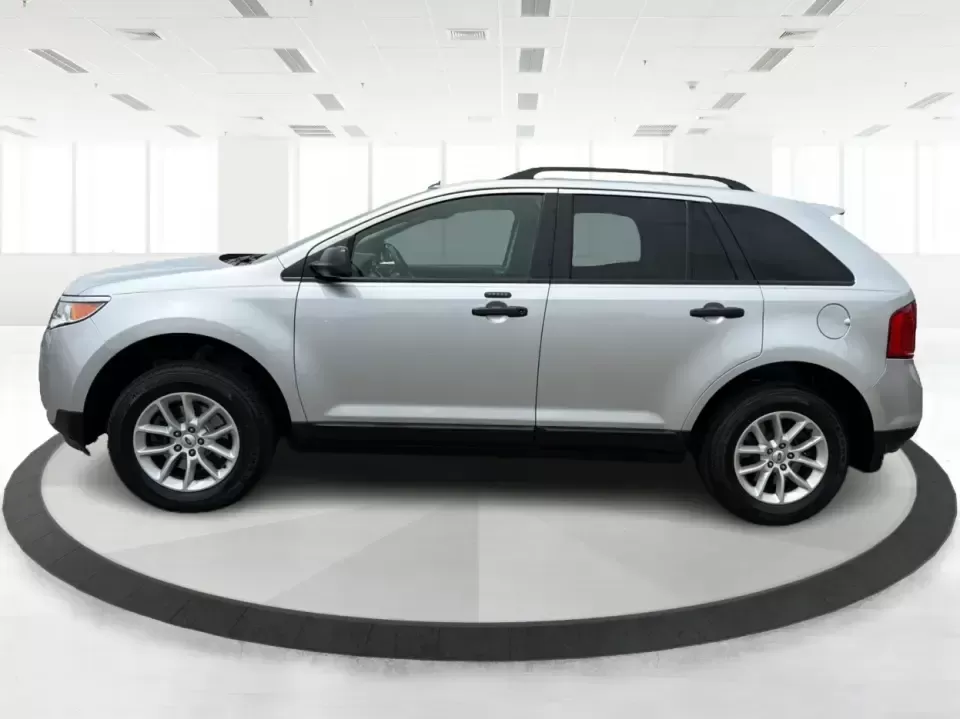 2014 Ford Edge SE FWD (2FMDK3GC0EB) with an 3.5L V6 DOHC 24V engine, 6-Speed Automatic transmission, located at 880 E. National Road, Vandalia, OH, 45377, (937) 908-9800, 39.891918, -84.183594 - Need an SUV that fits real life in the Miami Valley-school drop-offs, a steady commute, and weekend errands-without feeling bulky or hard to park? This 2014 Ford Edge SE FWD is a smart, comfortable choice for everyday drivers who want roomy seating for five, useful tech, and confident road manners f - Photo#5
