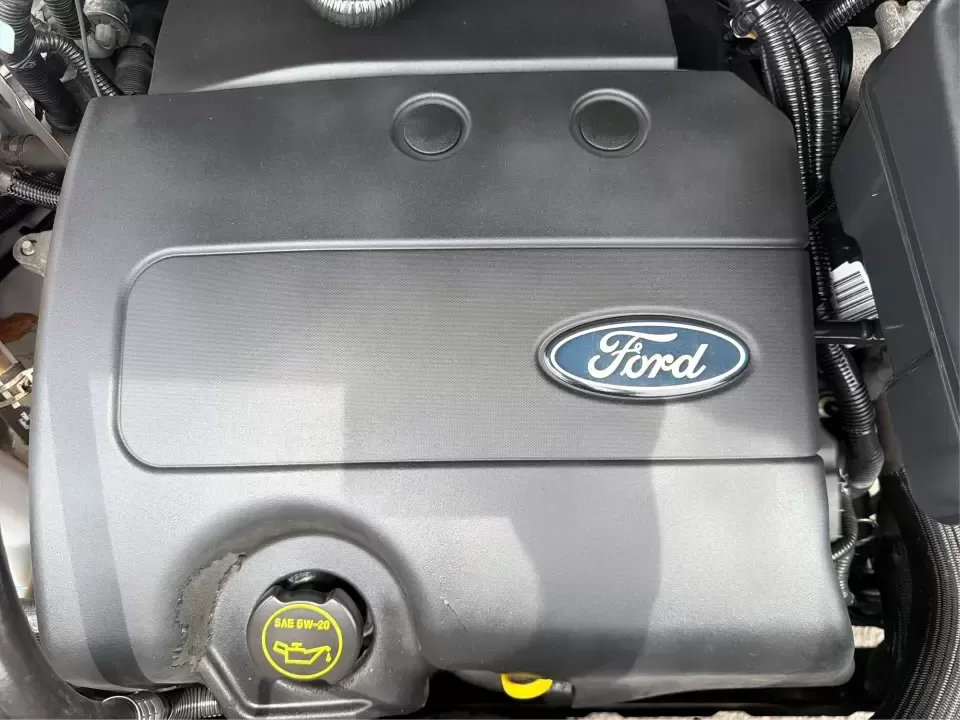 2014 Ford Edge SE FWD (2FMDK3GC0EB) with an 3.5L V6 DOHC 24V engine, 6-Speed Automatic transmission, located at 880 E. National Road, Vandalia, OH, 45377, (937) 908-9800, 39.891918, -84.183594 - Need an SUV that fits real life in the Miami Valley-school drop-offs, a steady commute, and weekend errands-without feeling bulky or hard to park? This 2014 Ford Edge SE FWD is a smart, comfortable choice for everyday drivers who want roomy seating for five, useful tech, and confident road manners f - Photo#11