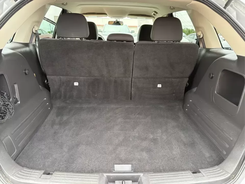 2014 Ford Edge SE FWD (2FMDK3GC0EB) with an 3.5L V6 DOHC 24V engine, 6-Speed Automatic transmission, located at 880 E. National Road, Vandalia, OH, 45377, (937) 908-9800, 39.891918, -84.183594 - Need an SUV that fits real life in the Miami Valley-school drop-offs, a steady commute, and weekend errands-without feeling bulky or hard to park? This 2014 Ford Edge SE FWD is a smart, comfortable choice for everyday drivers who want roomy seating for five, useful tech, and confident road manners f - Photo#12