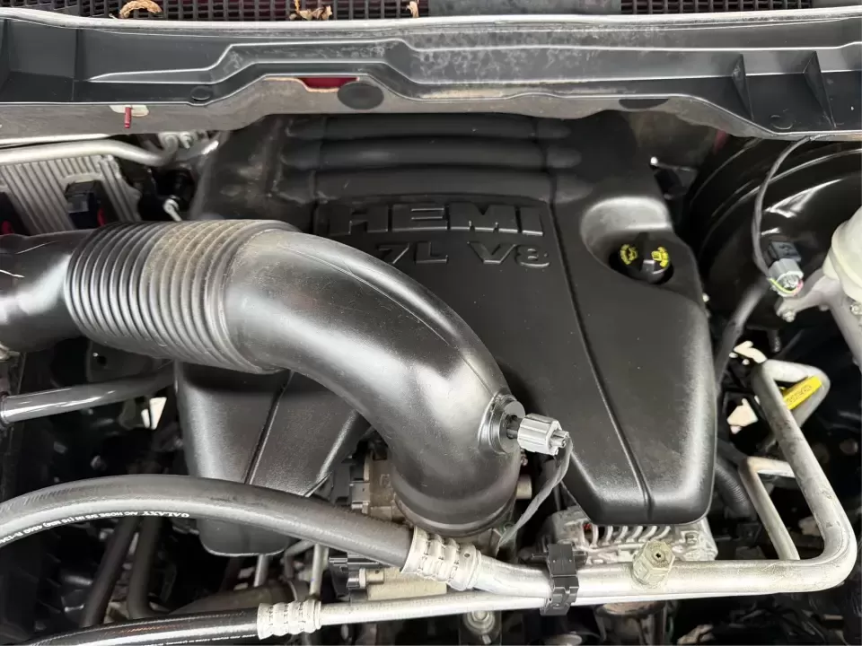 2017 Ram 1500 SLT Crew Cab LWB 4WD (1C6RR7TT6HS) with an 5.7L V8 OHV 16V engine, 8A transmission, located at 8750 N County Rd 25A, Piqua, OH, 45356, (937) 908-9800, 40.164391, -84.232513 - Weekday workhorse, weekend adventure rig, and road-trip-ready family hauler all in one-this **2017 Ram 1500 SLT Crew Cab LWB 4WD** is built for life in West Central Ohio. Whether you're commuting from Piqua to Troy, hauling gear out toward Indian Lake, or towing a trailer for a Saturday project, thi - Photo#11