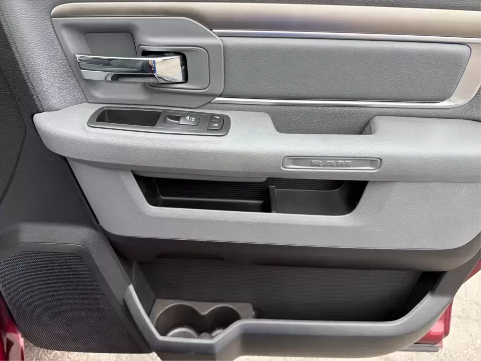 2017 Ram 1500 SLT Crew Cab LWB 4WD (1C6RR7TT6HS) with an 5.7L V8 OHV 16V engine, 8A transmission, located at 8750 N County Rd 25A, Piqua, OH, 45356, (937) 908-9800, 40.164391, -84.232513 - Weekday workhorse, weekend adventure rig, and road-trip-ready family hauler all in one-this **2017 Ram 1500 SLT Crew Cab LWB 4WD** is built for life in West Central Ohio. Whether you're commuting from Piqua to Troy, hauling gear out toward Indian Lake, or towing a trailer for a Saturday project, thi - Photo#19