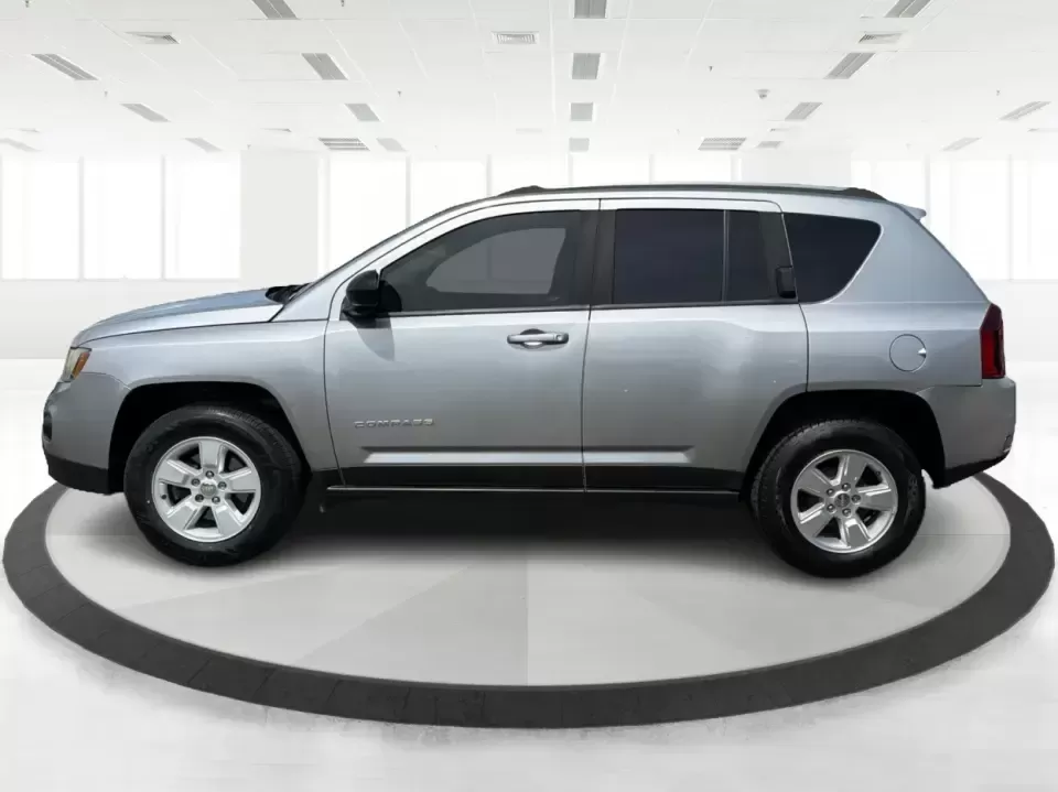 2015 Jeep Compass Sport FWD (1C4NJCBA6FD) with an 2.0L L4 DOHC 16V engine, located at 880 E. National Road, Vandalia, OH, 45377, (937) 908-9800, 39.891918, -84.183594 - Weekday commutes down I75, school drop-offs in Butler Township, and quick weekend getaways to the National Museum of the U.S. Air Force or Taylorsville MetroPark all call for an SUV that's easy to live with, comfortable for five, and efficient enough to keep your budget in check. This **2015 Jeep Co - Photo#5