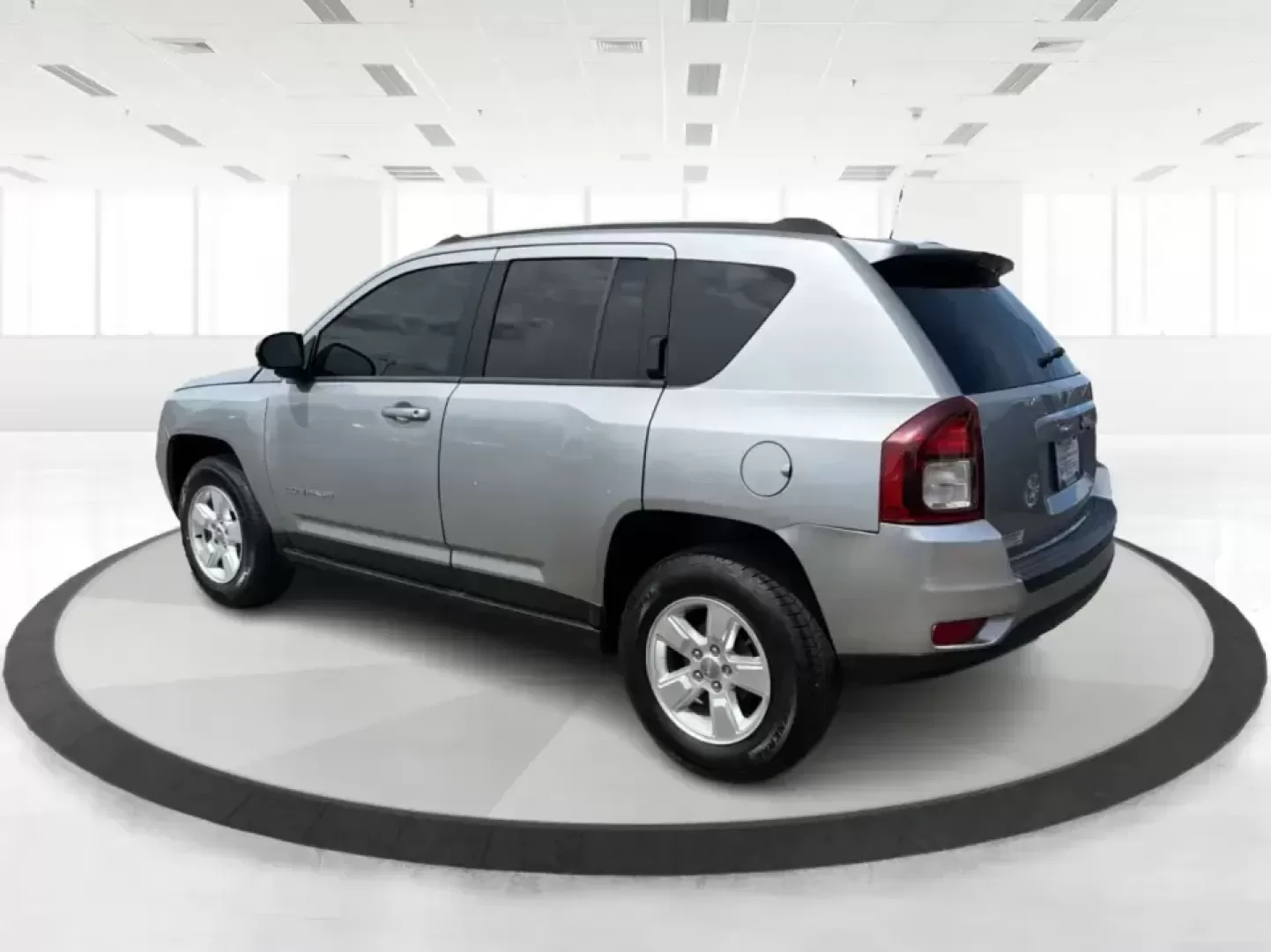 2015 Jeep Compass Sport FWD (1C4NJCBA6FD) with an 2.0L L4 DOHC 16V engine, located at 1951 S Dayton Lakeview Rd., New Carlisle, OH, 45344, (937) 908-9800, 39.890999, -84.050255 - Whether your week looks like a daily commute down I70, school drop-offs around Clark County, or a quick weekend escape to Buck Creek State Park, this **2015 Jeep Compass Sport FWD** is the kind of compact SUV that fits real life. With seating for **five**, easy-to-park sizing, and the versatile carg- Photo#4