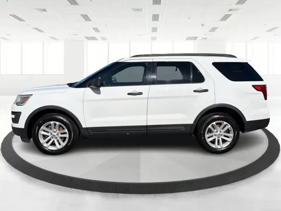 2017 Ford Explorer Base 4WD (1FM5K8B84HG) with an 3.5L V6 DOHC 24V engine, 6A transmission, located at 880 E. National Road, Vandalia, OH, 45377, (937) 908-9800, 39.891918, -84.183594 - Need one SUV that can handle the weekday school run, the I75 commute, and a weekend getaway to the Dayton attractions-all without feeling cramped? This **2017 Ford Explorer Base 4WD** is built for real-life Vandalia driving, with **three rows for 7 passengers**, confident **four-wheel drive**, and t - Photo#5