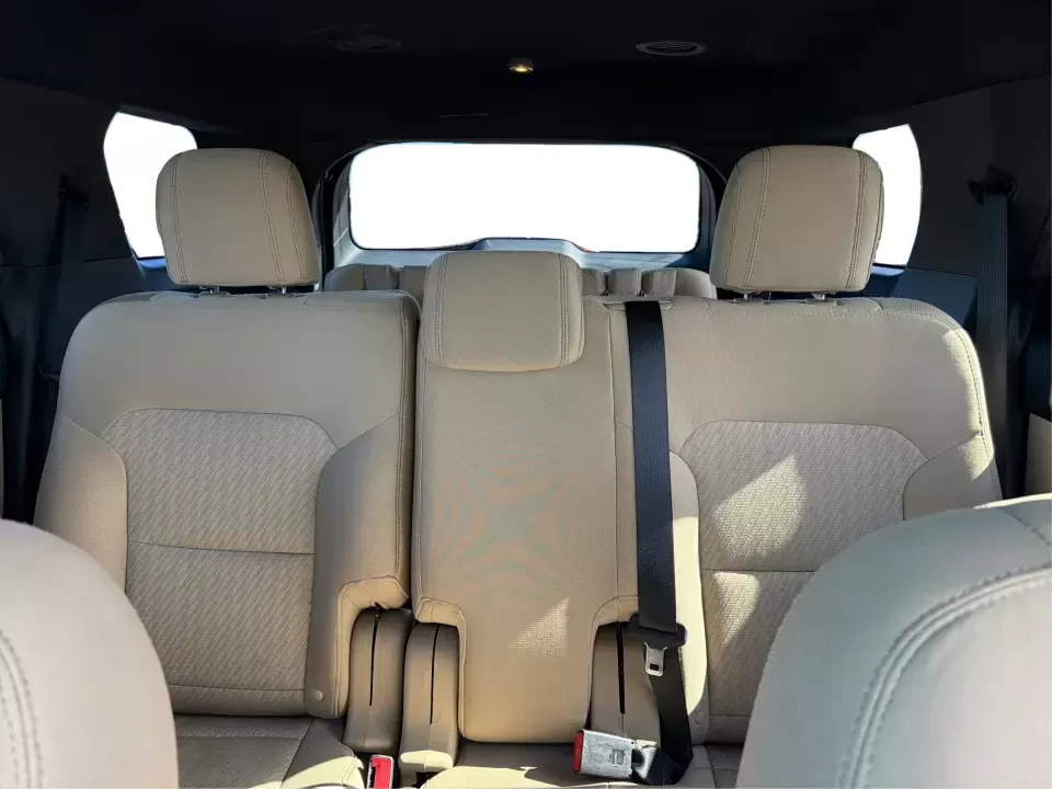 2017 Ford Explorer Base 4WD (1FM5K8B84HG) with an 3.5L V6 DOHC 24V engine, 6A transmission, located at 880 E. National Road, Vandalia, OH, 45377, (937) 908-9800, 39.891918, -84.183594 - Need one SUV that can handle the weekday school run, the I75 commute, and a weekend getaway to the Dayton attractions-all without feeling cramped? This **2017 Ford Explorer Base 4WD** is built for real-life Vandalia driving, with **three rows for 7 passengers**, confident **four-wheel drive**, and t - Photo#13