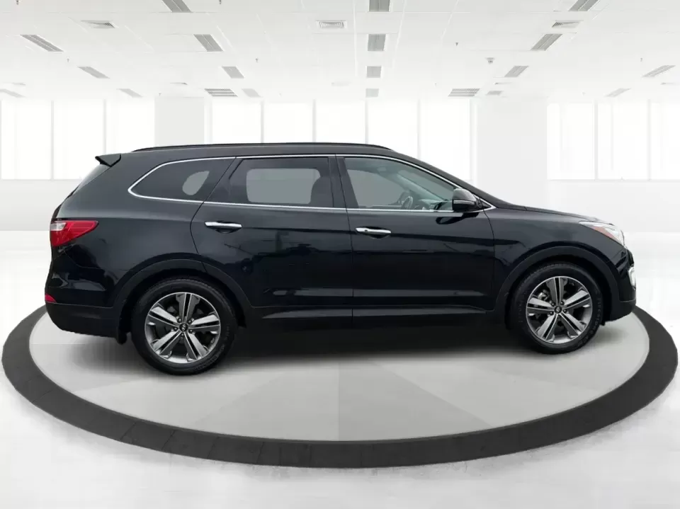 2014 Hyundai Santa Fe Limited AWD (KM8SRDHF4EU) with an 3.3L V6 DOHC 24V engine, 6-Speed Automatic transmission, located at 1230 East Main St, Xenia, OH, 45385, (937) 908-9800, 39.688026, -83.910172 - Picture your next weekend: loading up the family for a day at John Bryan State Park, heading out for youth sports in Beavercreek, or cruising I35 and US68 for an easy commute to Dayton. This 2014 Hyundai Santa Fe Limited AWD is built for real life in and around Xenia-roomy enough for growing familie - Photo#1