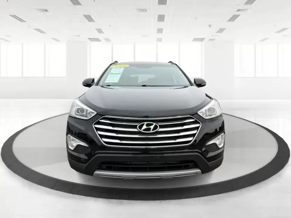 2014 Hyundai Santa Fe Limited AWD (KM8SRDHF4EU) with an 3.3L V6 DOHC 24V engine, 6-Speed Automatic transmission, located at 1230 East Main St, Xenia, OH, 45385, (937) 908-9800, 39.688026, -83.910172 - Picture your next weekend: loading up the family for a day at John Bryan State Park, heading out for youth sports in Beavercreek, or cruising I35 and US68 for an easy commute to Dayton. This 2014 Hyundai Santa Fe Limited AWD is built for real life in and around Xenia-roomy enough for growing familie - Photo#7