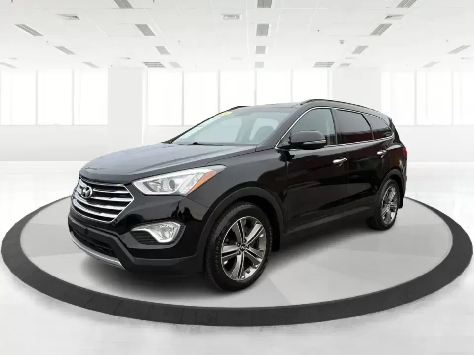 2014 Hyundai Santa Fe Limited AWD (KM8SRDHF4EU) with an 3.3L V6 DOHC 24V engine, 6-Speed Automatic transmission, located at 1230 East Main St, Xenia, OH, 45385, (937) 908-9800, 39.688026, -83.910172 - Picture your next weekend: loading up the family for a day at John Bryan State Park, heading out for youth sports in Beavercreek, or cruising I35 and US68 for an easy commute to Dayton. This 2014 Hyundai Santa Fe Limited AWD is built for real life in and around Xenia-roomy enough for growing familie - Photo#8