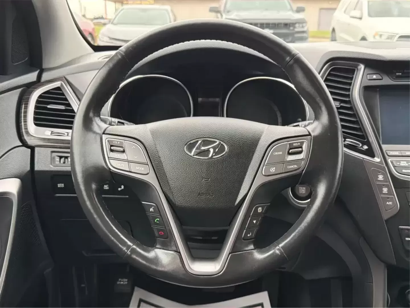 2014 Hyundai Santa Fe Limited AWD (KM8SRDHF4EU) with an 3.3L V6 DOHC 24V engine, 6-Speed Automatic transmission, located at 401 Woodman Dr, Riverside, OH, 45431, (937) 908-9800, 39.760899, -84.123421 - Picture your next weekend: loading up the family for a day at John Bryan State Park, heading out for youth sports in Beavercreek, or cruising I35 and US68 for an easy commute to Dayton. This 2014 Hyundai Santa Fe Limited AWD is built for real life in and around Xenia-roomy enough for growing familie- Photo#15