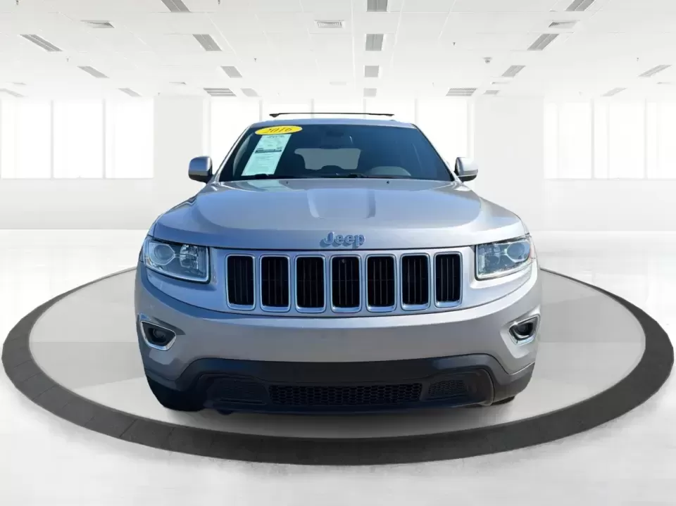 2016 Jeep Grand Cherokee Laredo 2WD (1C4RJEAG4GC) with an 3.6L V6 DOHC 24V engine, 8A transmission, located at 401 Woodman Dr, Riverside, OH, 45431, (937) 908-9800, 39.760899, -84.123421 - Picture your next week: a smooth commute down Route 35, a quick grocery run near Woodman Drive, and a Saturday escape to Carillon Historical Park or a family meet-up at Riverscape MetroPark-without feeling cramped or worn out. This 2016 Jeep Grand Cherokee Laredo 2WD is built for real life in the Mi- Photo#7
