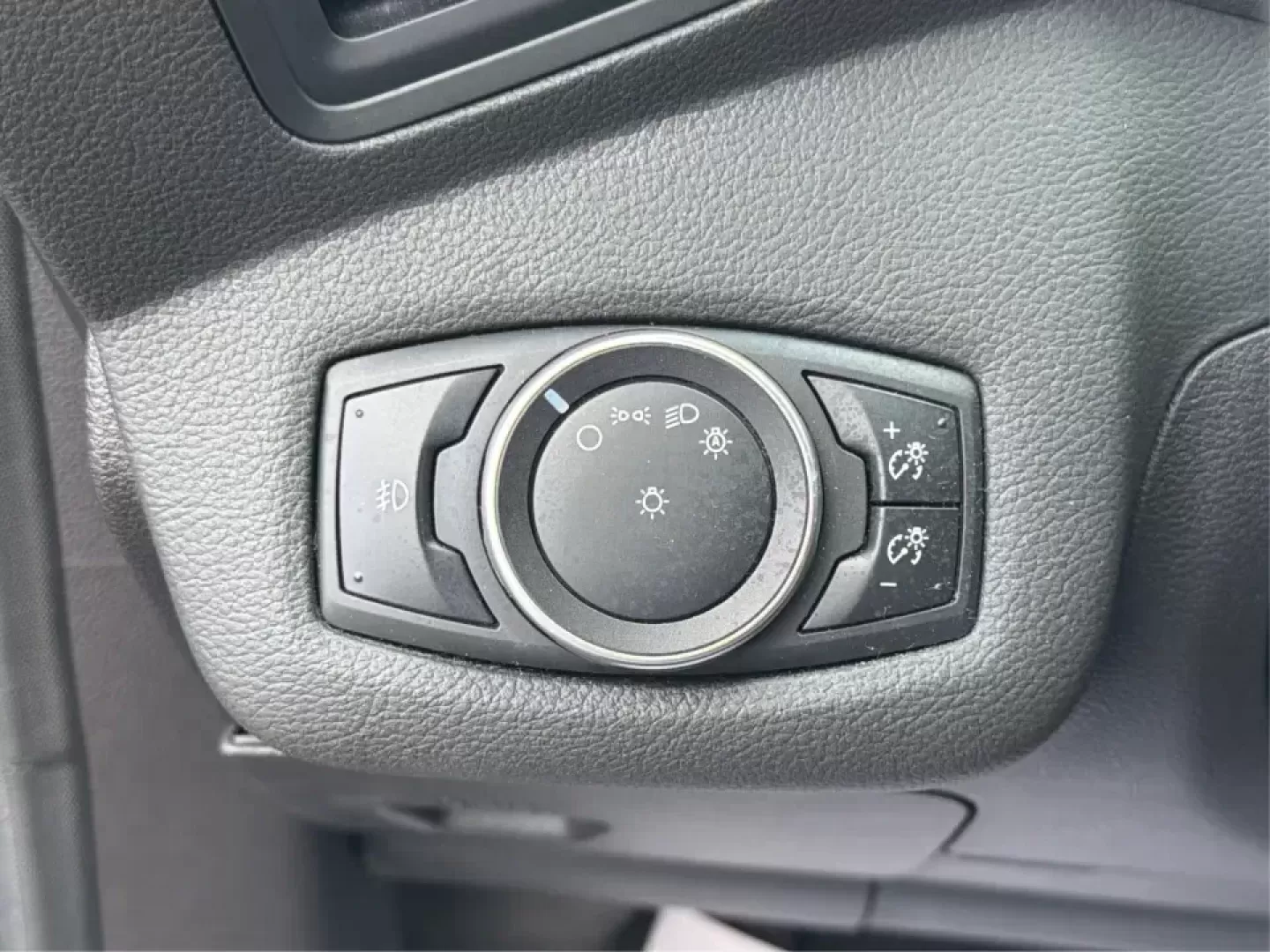 2016 Ford Escape SE FWD (1FMCU0G94GU) with an 2.0L L4 DOHC 16V engine, 6-Speed Automatic transmission, located at 1099 N County Rd 25A , Troy, OH, 45373, (937) 908-9800, 40.057079, -84.212883 - Pack up the kids, load the groceries, or point the nose toward a weekend getaway-this 2016 Ford Escape SE FWD is the kind of compact SUV that fits real life in Troy, Ohio. With seating for five, versatile cargo space, and fuel-friendly efficiency (23 city / 32 highway MPG), it's a smart match for co- Photo#17