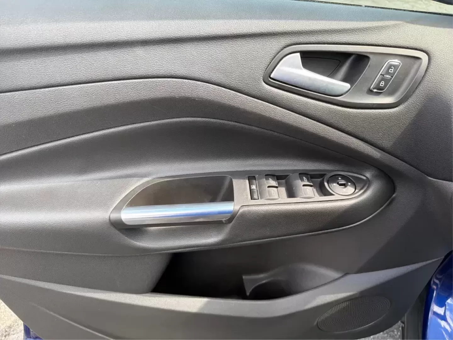 2016 Ford Escape SE FWD (1FMCU0G94GU) with an 2.0L L4 DOHC 16V engine, 6-Speed Automatic transmission, located at 1099 N County Rd 25A , Troy, OH, 45373, (937) 908-9800, 40.057079, -84.212883 - Pack up the kids, load the groceries, or point the nose toward a weekend getaway-this 2016 Ford Escape SE FWD is the kind of compact SUV that fits real life in Troy, Ohio. With seating for five, versatile cargo space, and fuel-friendly efficiency (23 city / 32 highway MPG), it's a smart match for co- Photo#19