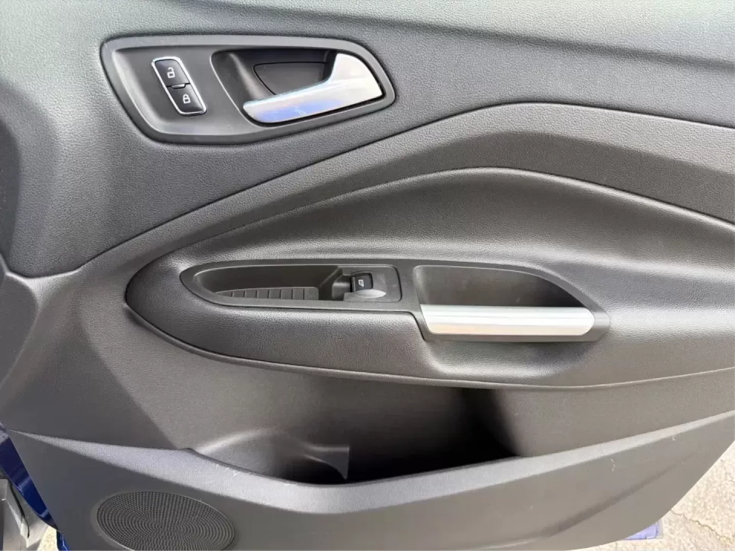 2016 Ford Escape SE FWD (1FMCU0G94GU) with an 2.0L L4 DOHC 16V engine, 6-Speed Automatic transmission, located at 1099 N County Rd 25A , Troy, OH, 45373, (937) 908-9800, 40.057079, -84.212883 - Pack up the kids, load the groceries, or point the nose toward a weekend getaway-this 2016 Ford Escape SE FWD is the kind of compact SUV that fits real life in Troy, Ohio. With seating for five, versatile cargo space, and fuel-friendly efficiency (23 city / 32 highway MPG), it's a smart match for co- Photo#20