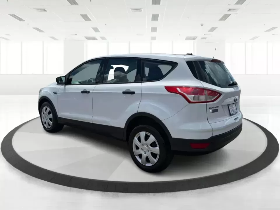 2014 Ford Escape S FWD (1FMCU0F75EU) with an 2.5L L4 DOHC 16V engine, 6-Speed Automatic transmission, located at 1184 Kauffman Ave, Fairborn, OH, 45324, (937) 908-9800, 39.807072, -84.030914 - Need a practical SUV that fits real life in the Miami Valley-school drop-offs, Wright-Patterson AFB commutes, grocery runs, and weekend getaways to John Bryan State Park? This 2014 Ford Escape S FWD in Oxford White is a smart, budget-friendly choice with the versatility to handle busy schedules and- Photo#4