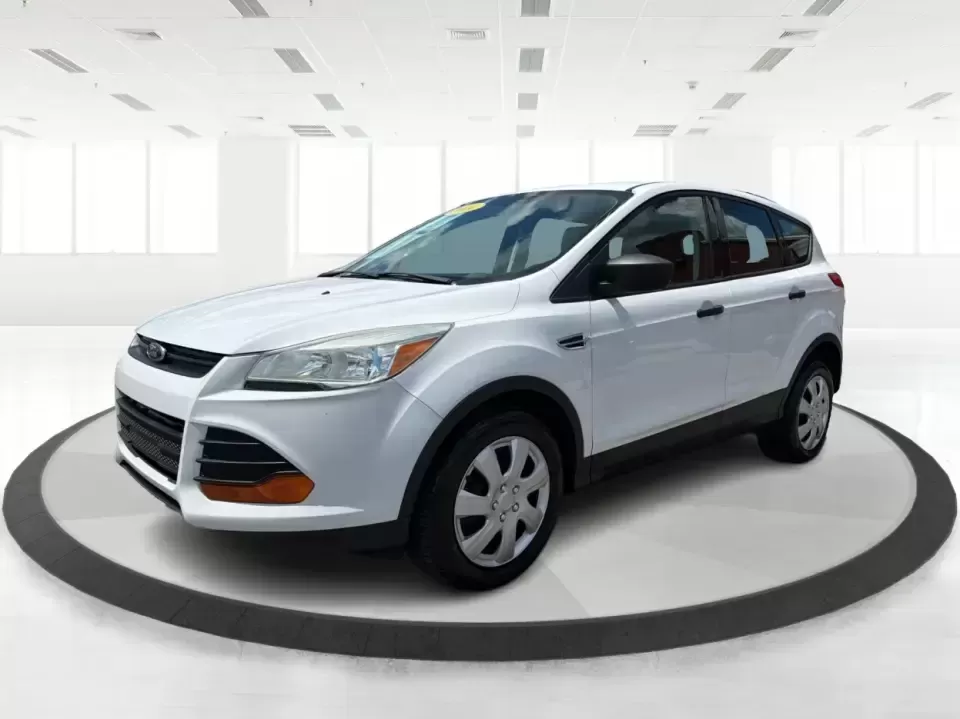 2014 Ford Escape S FWD (1FMCU0F75EU) with an 2.5L L4 DOHC 16V engine, 6-Speed Automatic transmission, located at 1184 Kauffman Ave, Fairborn, OH, 45324, (937) 908-9800, 39.807072, -84.030914 - Need a practical SUV that fits real life in the Miami Valley-school drop-offs, Wright-Patterson AFB commutes, grocery runs, and weekend getaways to John Bryan State Park? This 2014 Ford Escape S FWD in Oxford White is a smart, budget-friendly choice with the versatility to handle busy schedules and- Photo#8