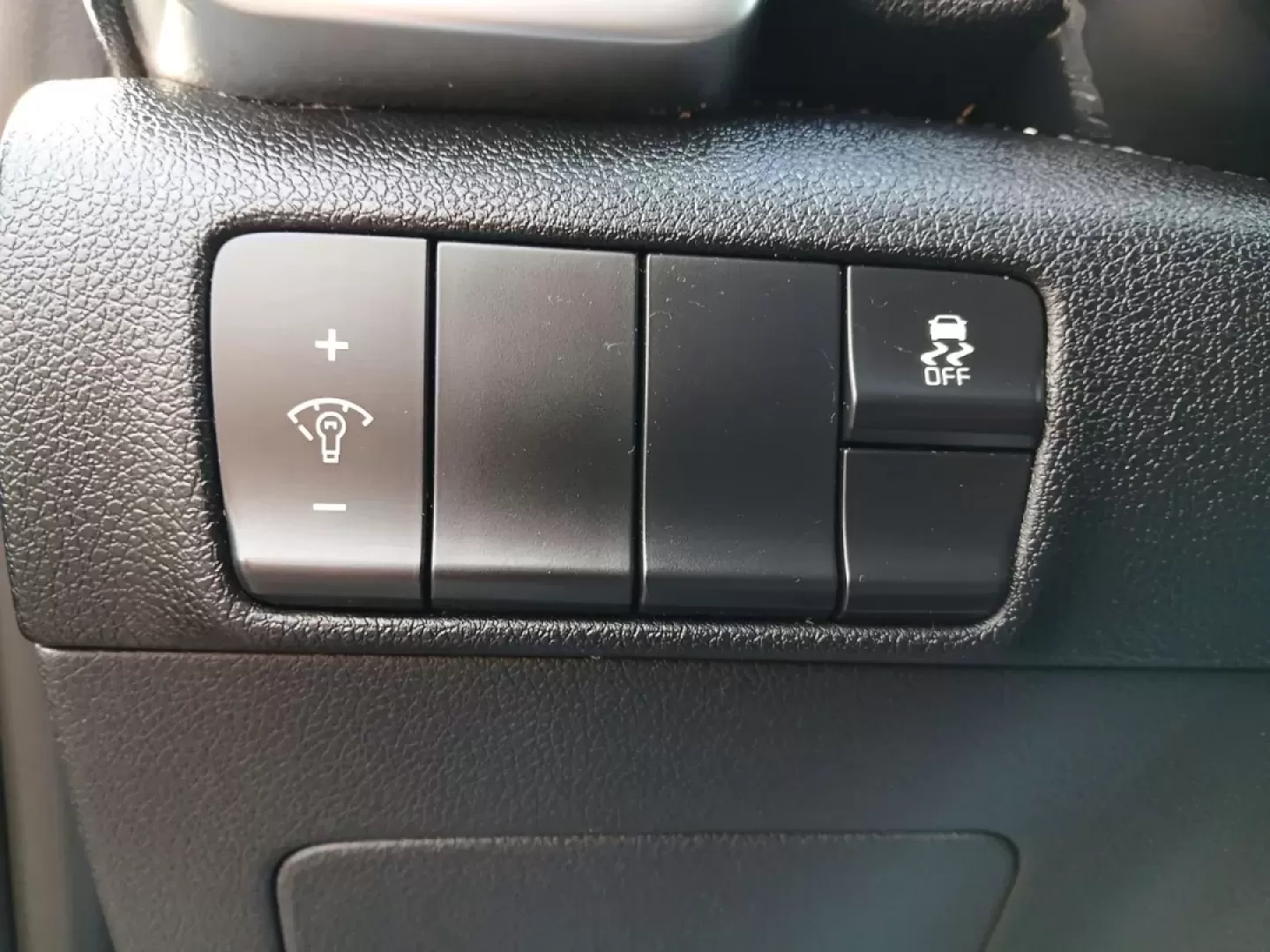 2017 Kia Sportage LX AWD (KNDPMCAC3H7) with an 2.4L V6 DOHC 24V engine, 6-Speed Automatic transmission, located at 1184 Kauffman Ave, Fairborn, OH, 45324, (937) 908-9800, 39.807072, -84.030914 - Are you ready to elevate your driving experience? Whether you're navigating through busy city streets, embarking on weekend adventures, or simply commuting to work, the 2017 Kia Sportage LX AWD is the perfect companion for your lifestyle. This versatile crossover offers a blend of comfort, performan - Photo#17