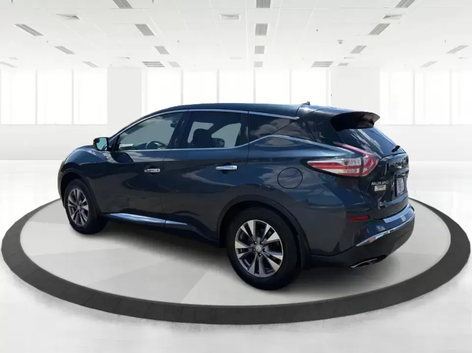 2015 Nissan Murano Platinum AWD (5N1AZ2MH4FN) with an 3.5L V6 DOHC 24V engine, Continuously Variable Transmission transmission, located at 1230 East Main St, Xenia, OH, 45385, (937) 908-9800, 39.688026, -83.910172 - Picture your next weekend escape: five seats filled, luggage packed, and you're cruising from Xenia toward Caesar Creek or up I675 for dinner in Beavercreek-comfortable, confident, and ready for Ohio's changing weather. This 2015 Nissan Murano Platinum AWD is the kind of SUV that fits real life, whe - Photo#4