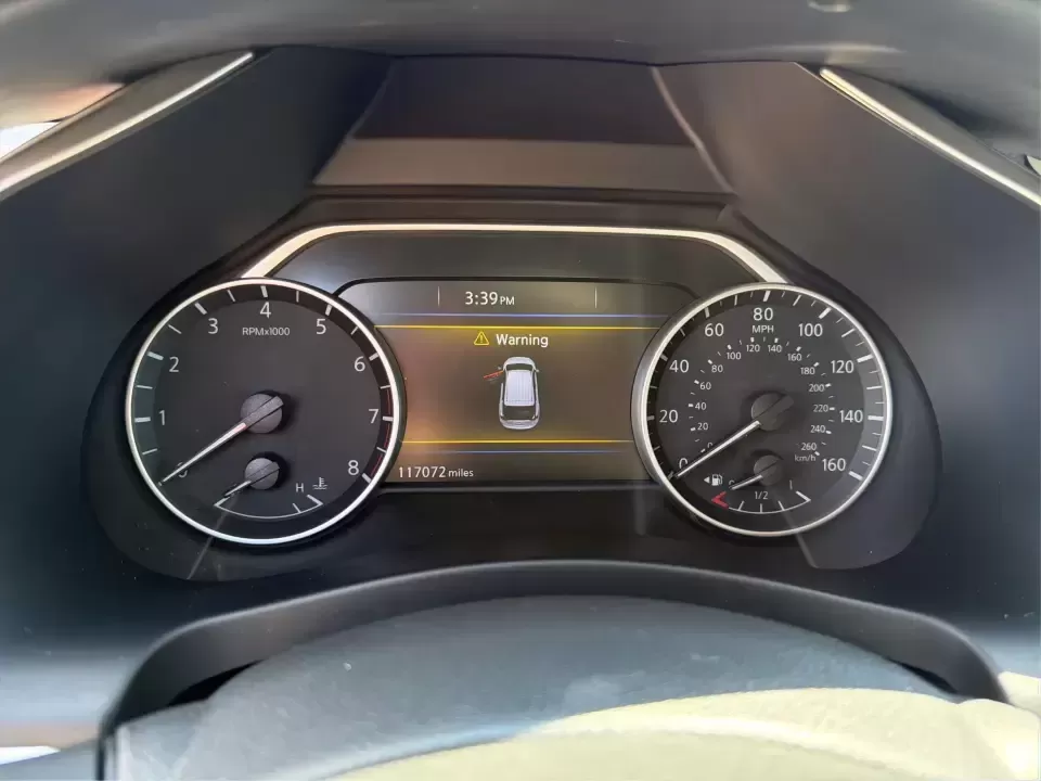 2015 Nissan Murano Platinum AWD (5N1AZ2MH4FN) with an 3.5L V6 DOHC 24V engine, Continuously Variable Transmission transmission, located at 1230 East Main St, Xenia, OH, 45385, (937) 908-9800, 39.688026, -83.910172 - Picture your next weekend escape: five seats filled, luggage packed, and you're cruising from Xenia toward Caesar Creek or up I675 for dinner in Beavercreek-comfortable, confident, and ready for Ohio's changing weather. This 2015 Nissan Murano Platinum AWD is the kind of SUV that fits real life, whe - Photo#14
