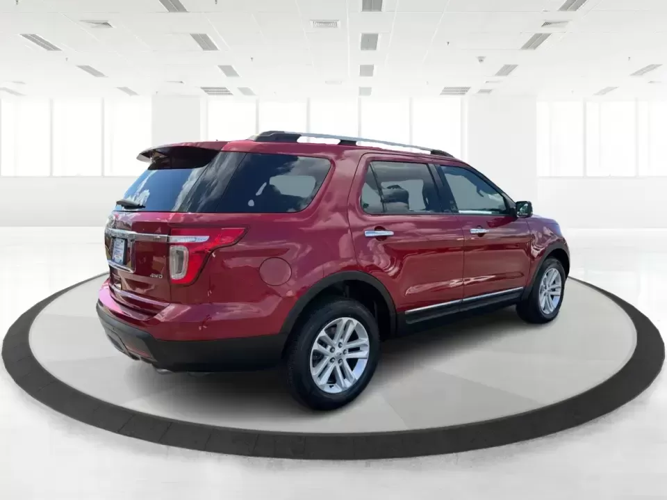 2013 Ford Explorer XLT 4WD (1FM5K8D86DG) with an 3.5L V6 DOHC 24V engine, 6-Speed Automatic transmission, located at 1951 S Dayton Lakeview Rd., New Carlisle, OH, 45344, (937) 908-9800, 39.890999, -84.050255 - Need one SUV that can handle school drop-offs, weekday commutes, and spontaneous weekend getaways without feeling cramped? This **2013 Ford Explorer XLT 4WD** is built for real life in Ohio-room for the whole crew, confidence for changing weather, and the kind of comfort that makes trips from New Ca- Photo#2