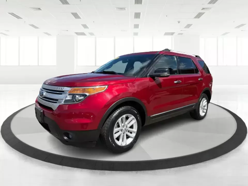 2013 Ford Explorer XLT 4WD (1FM5K8D86DG) with an 3.5L V6 DOHC 24V engine, 6-Speed Automatic transmission, located at 1951 S Dayton Lakeview Rd., New Carlisle, OH, 45344, (937) 908-9800, 39.890999, -84.050255 - Need one SUV that can handle school drop-offs, weekday commutes, and spontaneous weekend getaways without feeling cramped? This **2013 Ford Explorer XLT 4WD** is built for real life in Ohio-room for the whole crew, confidence for changing weather, and the kind of comfort that makes trips from New Ca- Photo#8