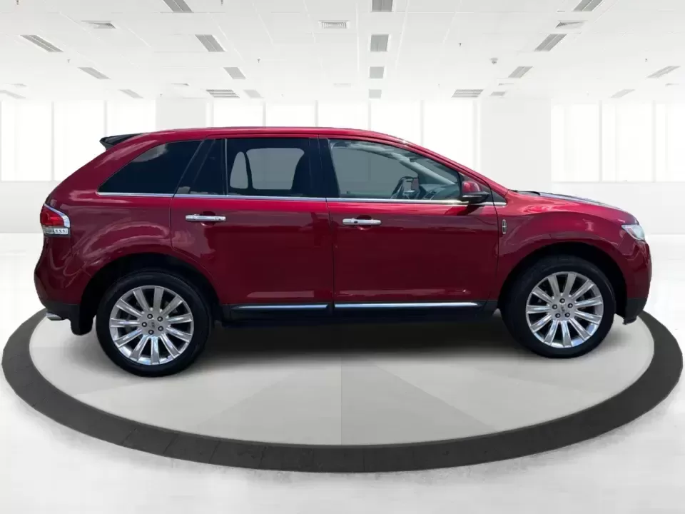 2014 Lincoln MKX AWD (2LMDJ8JK2EB) with an 3.7L V6 DOHC 24V engine, 6-Speed Automatic transmission, located at 1230 East Main St, Xenia, OH, 45385, (937) 908-9800, 39.688026, -83.910172 - Whether you're commuting from Xenia to Beavercreek, hauling the family to a weekend game, or planning a comfortable road trip out toward Yellow Springs and John Bryan State Park, this 2014 Lincoln MKX AWD is the kind of SUV that fits real life: roomy, confident in changing Ohio weather, and upscale- Photo#1