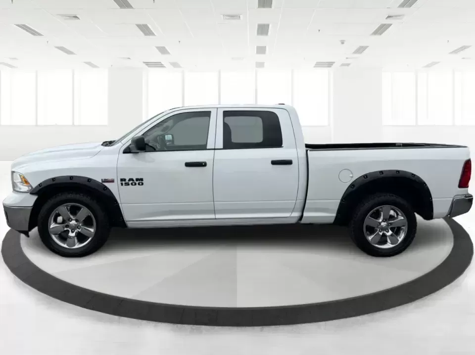 2016 Ram 1500 SLT Crew Cab LWB 4WD (1C6RR7TT0GS) with an 5.7L V8 OHV 16V engine, 6A transmission, located at 1099 N County Rd 25A , Troy, OH, 45373, (937) 908-9800, 40.057079, -84.212883 - Need one truck that can handle the weekday grind and still be ready for weekend projects, towing, and road trips to Indian Lake? This **2016 Ram 1500 SLT Crew Cab LWB 4WD** fits the lifestyle-room for the crew, four-wheel-drive confidence for Ohio weather, and the V8 power that makes hauling and hig- Photo#5