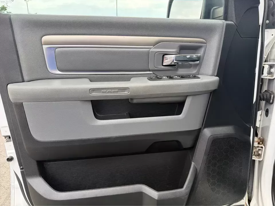 2016 Ram 1500 SLT Crew Cab LWB 4WD (1C6RR7TT0GS) with an 5.7L V8 OHV 16V engine, 6A transmission, located at 1099 N County Rd 25A , Troy, OH, 45373, (937) 908-9800, 40.057079, -84.212883 - Need one truck that can handle the weekday grind and still be ready for weekend projects, towing, and road trips to Indian Lake? This **2016 Ram 1500 SLT Crew Cab LWB 4WD** fits the lifestyle-room for the crew, four-wheel-drive confidence for Ohio weather, and the V8 power that makes hauling and hig- Photo#19