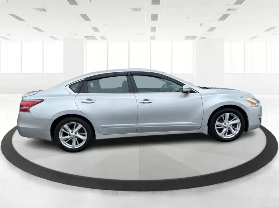2015 Nissan Altima 2.5 S (1N4AL3AP8FC) with an 2.5L L4 DOHC 16V engine, Continuously Variable Transmission transmission, located at 1230 East Main St, Xenia, OH, 45385, (937) 908-9800, 39.688026, -83.910172 - Need a smart, comfortable sedan for the daily commute from Xenia to Beavercreek, a reliable runabout for errands near Shawnee Park, or a fuel-sipping ride for weekend trips out toward Caesar Creek State Park? This **2015 Nissan Altima 2.5 S** is built for real-life driving-roomy for five, easy to ma- Photo#1