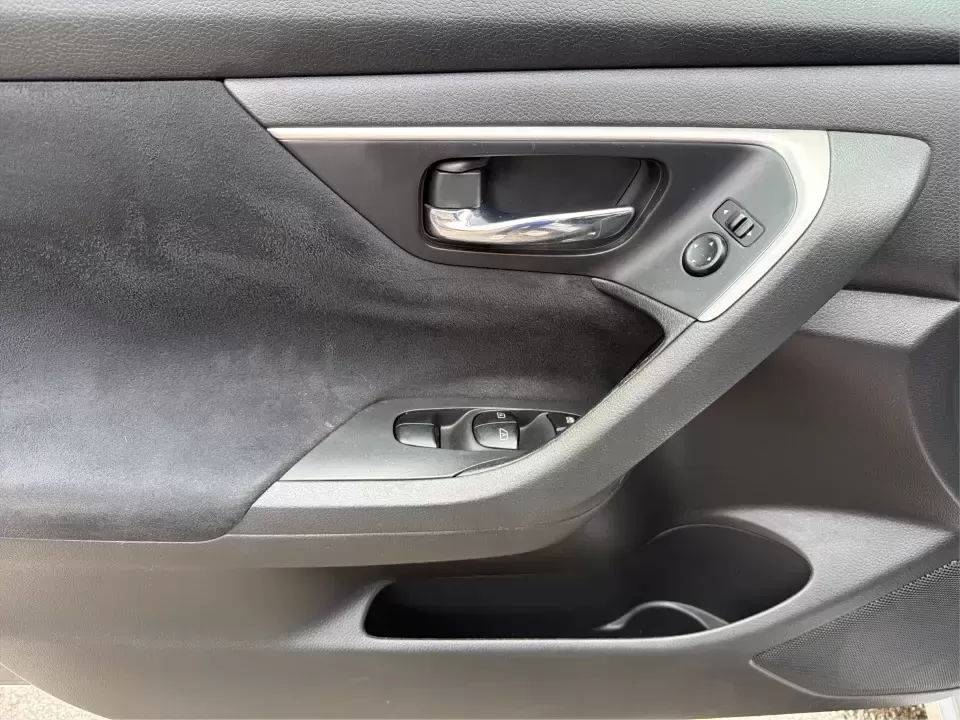 2015 Nissan Altima 2.5 S (1N4AL3AP8FC) with an 2.5L L4 DOHC 16V engine, Continuously Variable Transmission transmission, located at 1230 East Main St, Xenia, OH, 45385, (937) 908-9800, 39.688026, -83.910172 - Need a smart, comfortable sedan for the daily commute from Xenia to Beavercreek, a reliable runabout for errands near Shawnee Park, or a fuel-sipping ride for weekend trips out toward Caesar Creek State Park? This **2015 Nissan Altima 2.5 S** is built for real-life driving-roomy for five, easy to ma- Photo#18
