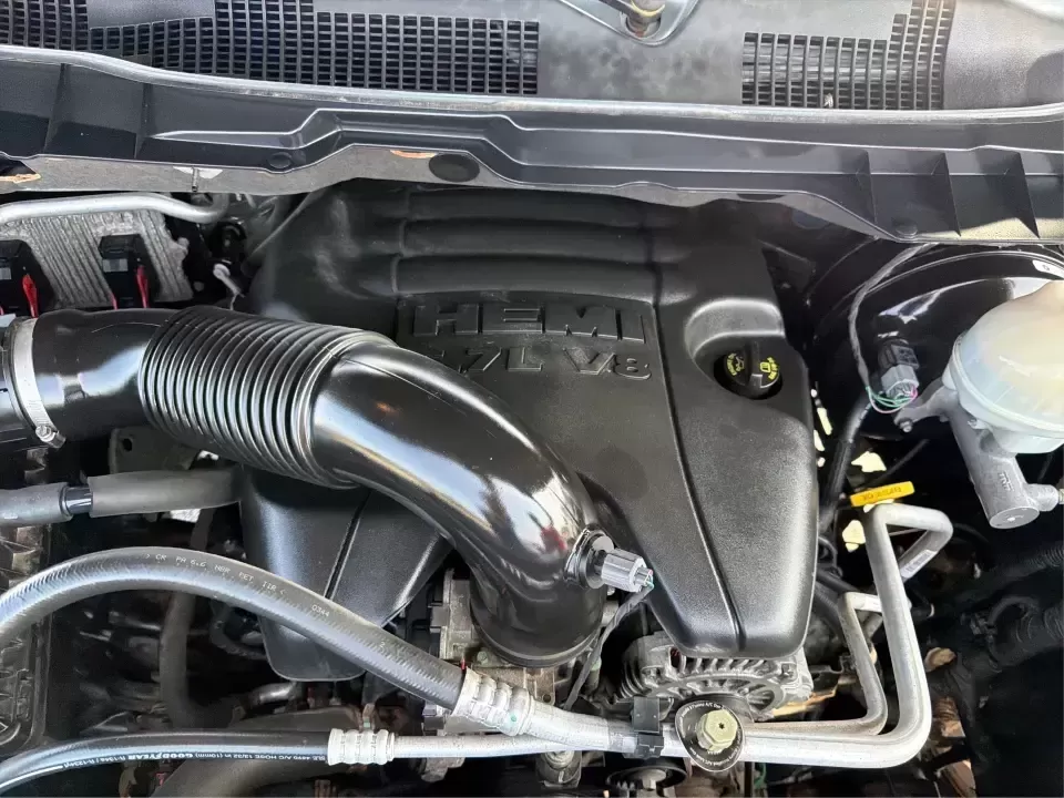 2014 Ram 1500 SLT Crew Cab SWB 4WD (1C6RR7LT3ES) with an 5.7L V8 OHV 16V engine, 6-Speed Automatic transmission, located at 1184 Kauffman Ave, Fairborn, OH, 45324, (937) 908-9800, 39.807072, -84.030914 - Whether you're hauling a camper to Caesars Creek, towing a trailer for weekend projects, or commuting from Fairborn to Wright-Patterson AFB with room for the whole crew, this truck is built for real-life Ohio driving. The 2014 Ram 1500 SLT Crew Cab SWB 4WD blends V8 power, confident four-wheel-drive- Photo#11