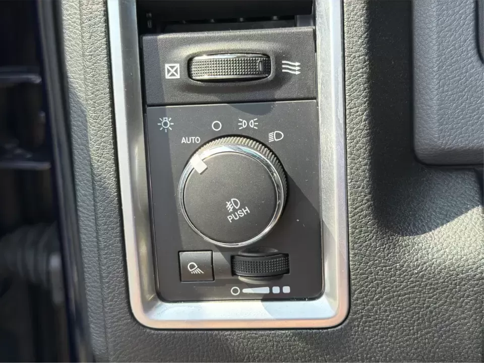 2014 Ram 1500 SLT Crew Cab SWB 4WD (1C6RR7LT3ES) with an 5.7L V8 OHV 16V engine, 6-Speed Automatic transmission, located at 1184 Kauffman Ave, Fairborn, OH, 45324, (937) 908-9800, 39.807072, -84.030914 - Whether you're hauling a camper to Caesars Creek, towing a trailer for weekend projects, or commuting from Fairborn to Wright-Patterson AFB with room for the whole crew, this truck is built for real-life Ohio driving. The 2014 Ram 1500 SLT Crew Cab SWB 4WD blends V8 power, confident four-wheel-drive- Photo#17