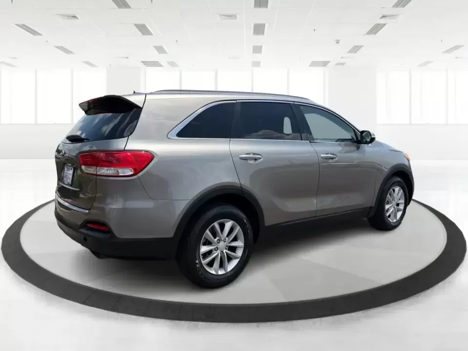 2017 Kia Sorento L 2WD (5XYPG4A34HG) with an 2.4L L4 DOHC 16V engine, 6A transmission, located at 401 Woodman Dr, Riverside, OH, 45431, (937) 908-9800, 39.760899, -84.123421 - Load up the family, point the hood toward your next weekend getaway, and enjoy the kind of SUV flexibility that makes everyday life easier. This 2017 Kia Sorento L 2WD is a smart pick for school drop-offs, grocery runs, and road trips from Riverside to Dayton-offering roomy seating for 5, versatile- Photo#2